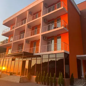 And Orange Complex Отель