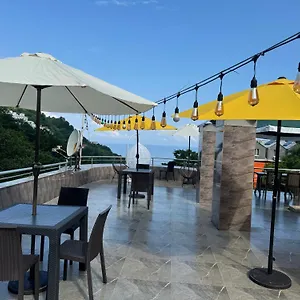 فيلة Royal House, كفارياتي